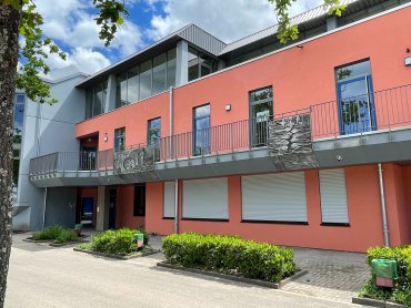 Außenansicht des Waldstadions, Haus der Vereine
