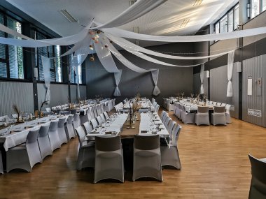 Mehrzweckhalle Hayna - festlich geschmückt