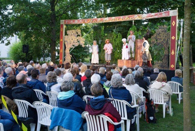Uraufführung von „Don Quijote“ im Park der Villa Wieser am 15.6.2024.