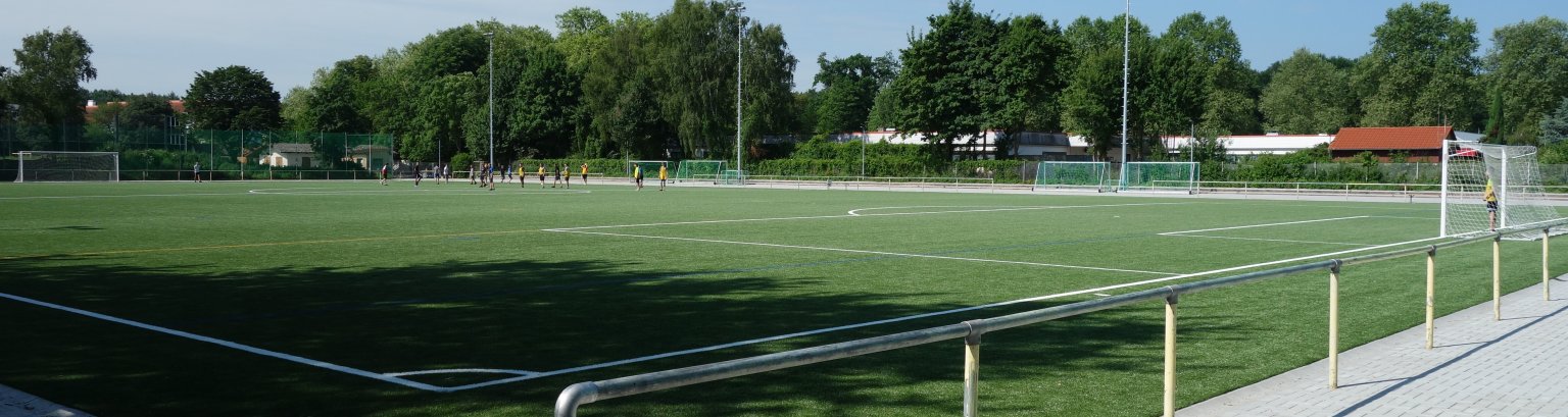 Foto Kunstrasenspielfeld Foto Kunstrasenspielfeld